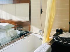 -上海怡沁园度假酒店
