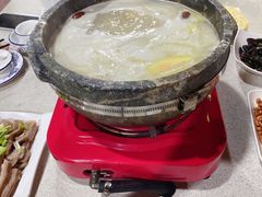 -墨脱石锅椰子鸡•香草鸭•东山羊(大东海店)