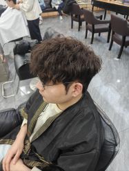 -藤野造型烫染·漂发