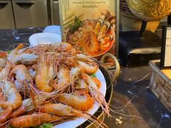 -广州万富希尔顿酒店·感趣自助餐厅·金秋蟹宴生蚝海鲜刺身