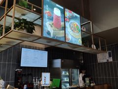 -POKEE VIA&Brunch·维娅(重庆来福士店)