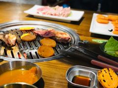 焦的肉-·缸桶屋·韩式牛肋条自助烤肉(西湖D11店)