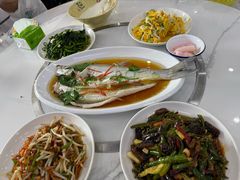 -丹水桥地锅鱼·翘嘴鲌·地方特色全鱼宴(丹江口大坝店)