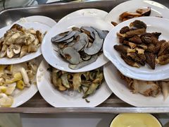 -菌之家·专业纯野生菌火锅·特色炒菌