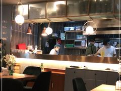 -POKEE VIA&Brunch·维娅(重庆来福士店)