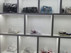 -翰皇直营洗衣洗鞋(望京鹿港店)