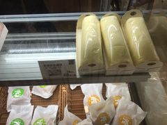 -顶东面包花园·生日蛋糕(世博店)