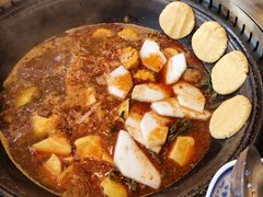 -田家大院东北农家菜铁锅炖(西安总店)