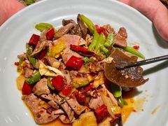 -肖四女乐山跷脚牛肉(滨江天街店)