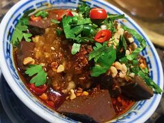 -沪小二炭火蛙锅(淮海中路美食不夜城店)