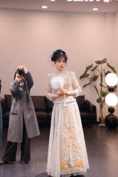 -U·BEAUTY婚纱品牌集合店(江汉路店)