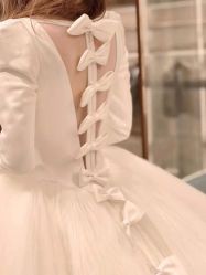 -Renee芮亦婚纱(原丽莎)