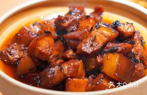 Braised Pork Belly with Preserved Vegetable