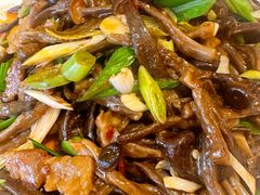 -吴记酱骨炖菜馆(康安路店)