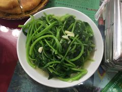 -乡土特色.冷锅鱼.牦牛肉汤锅