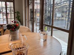 靠窗位-KYO COFFEE(胶州路店)