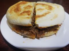 腊汁肉夹馍-汉思肴 热面皮(虬江路店)
