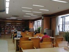 -浦东新区花木街道图书馆