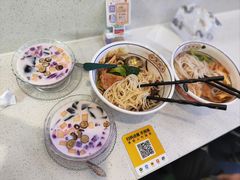 -弘束束柳州深巷螺蛳粉(珠江路店)