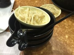 -丽虹云南过桥米线(兴工街店)