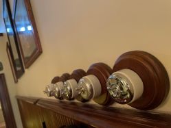 -IMUSE BARBER SHOP