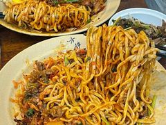 -方铲铲·成都板凳面(滨江银泰店)