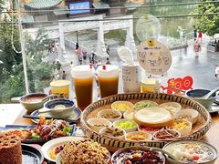 -包整·丝娃娃(一览甲秀楼风景店)