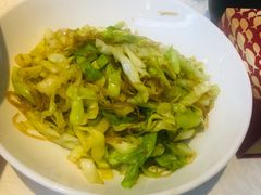 炝炒圆白菜粉丝-旺顺阁鱼头泡饼(小红门店)