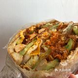 切的时候外面要包上保鲜膜，这样就不会散啦 肉松