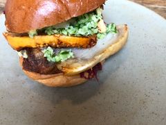 五花肉汉堡-BOR Eatery(安福路店)