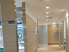 -瑞尔齿科(上海长风大悦城店)