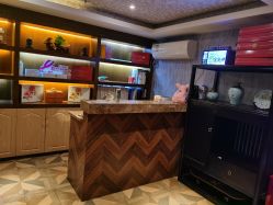 -PE SALON