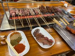-哈尔滨小酒馆·鲜肉现穿自助烧烤(康新花园店)