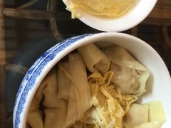虾肉馄饨-笑来喜馄饨小笼工坊店(湖滨街店)