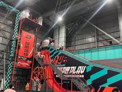 -极限PLAY运动娱乐新世界·团建派对表演休闲馆·室内高空游乐园