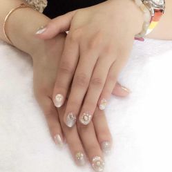 -EMILY艾枚莉美甲美睫·美颜·现磨咖啡