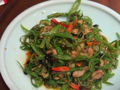 -川流不息·地道川菜·小龙虾(松东路店)