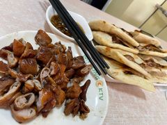 肥肠火烧-宝光熏肉鞋底火烧(新街口店)
