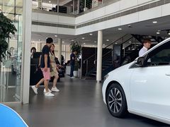 -上海德星奔驰(江杨南路店)