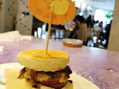 牛肉双芝士汉堡-野草莓自由市场