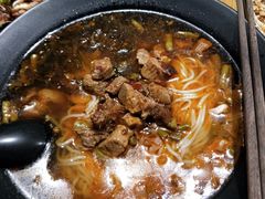 -八月美食小馆(银泰城总店)