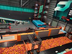-极限PLAY运动娱乐新世界·团建派对表演休闲馆·室内高空游乐园