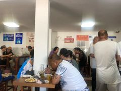 大堂-宝瑞门钉肉饼店