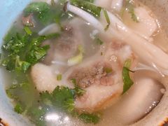 牛尾鲜菌汤-本味焖罐源(天泽街店)