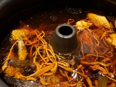 -云海肴·汽锅鸡·云南菜(天山百盛优客店)