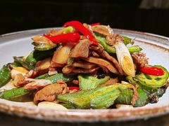 新派回锅肉-青年公社烤鸭(青年路店)