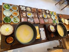 -银米·云南传统过桥米线(双廊黑金冠店)