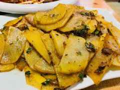 -自贡盐帮菜·玩辣餐厅(樱花园西街店)