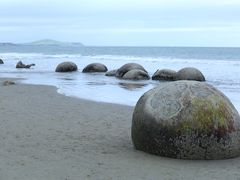 -摩拉基大圆石