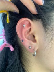 -AI艾耳·专业手工耳洞·穿孔美学馆